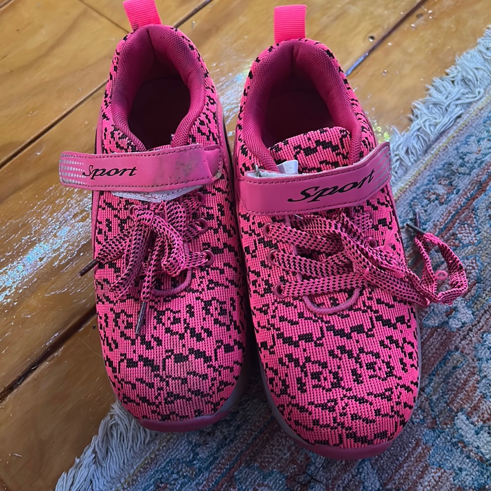 pink Heelys